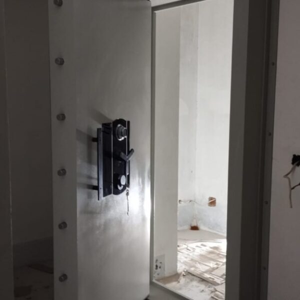Pintu Khasanah Standar Engsel Dalam Customs